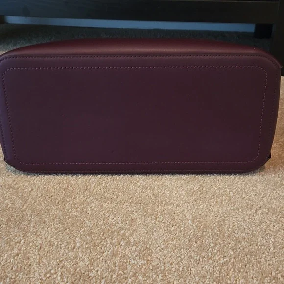 NWT Michael Kors Manhattan Studded Tote/Bordeaux Color - Picture 5 of 11
